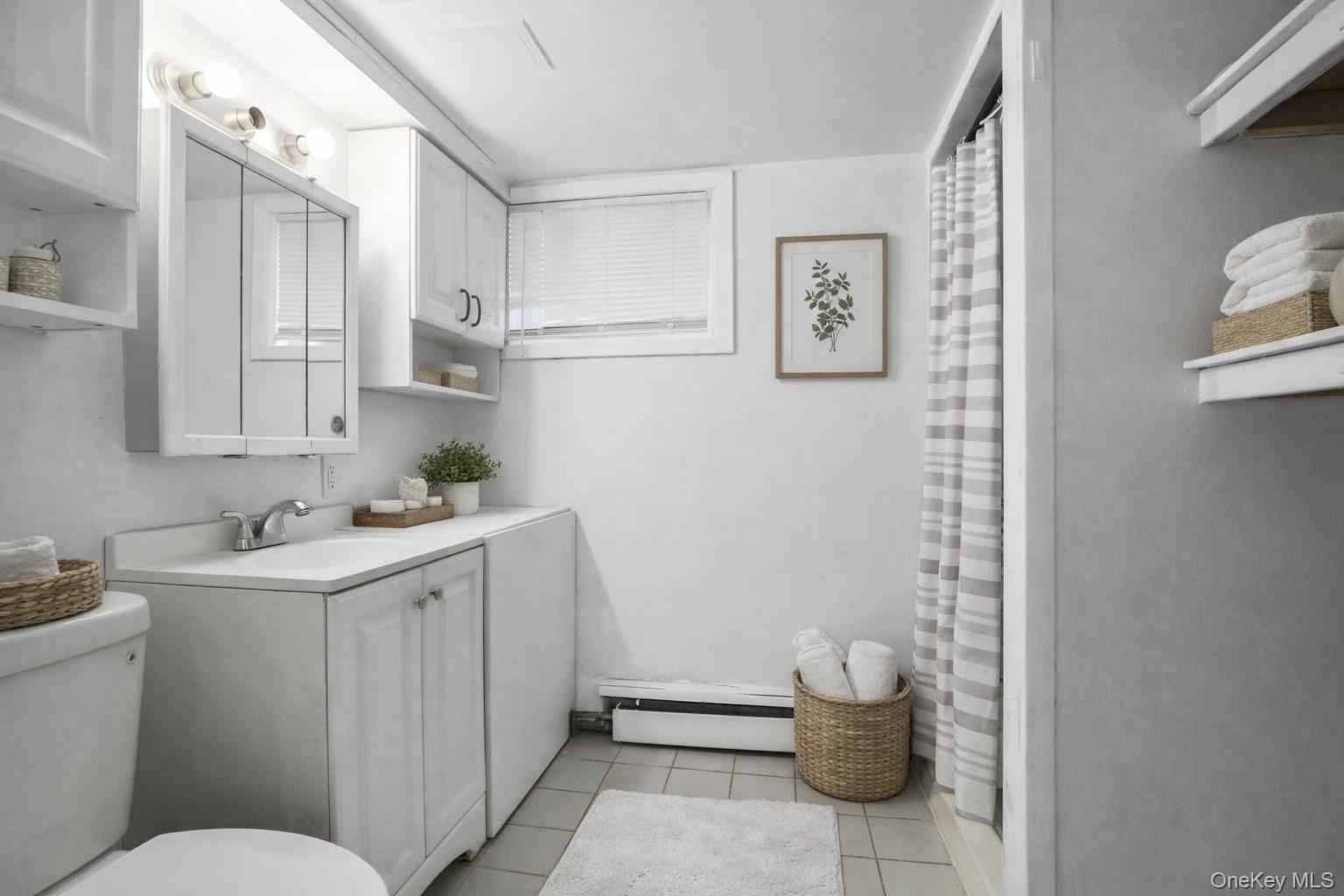 11 Broadway, Ronkonkoma, NY 11779