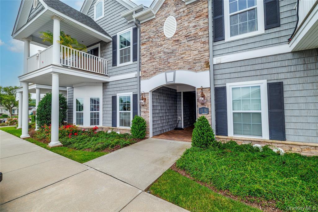 36 Nicole Court # 36, Copiague, NY 11726