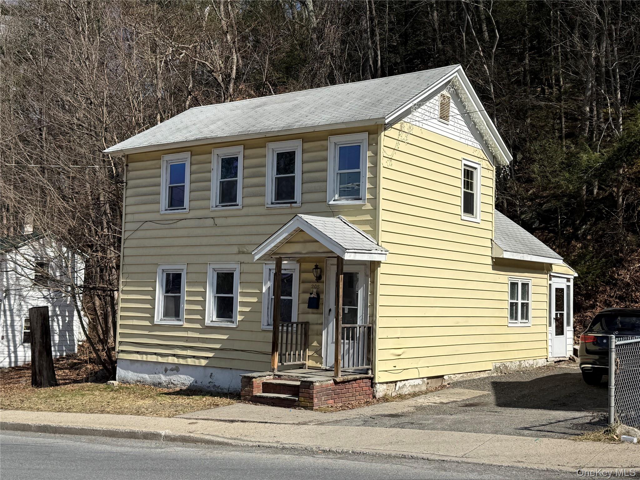208 Center Street, Ellenville, NY 12428