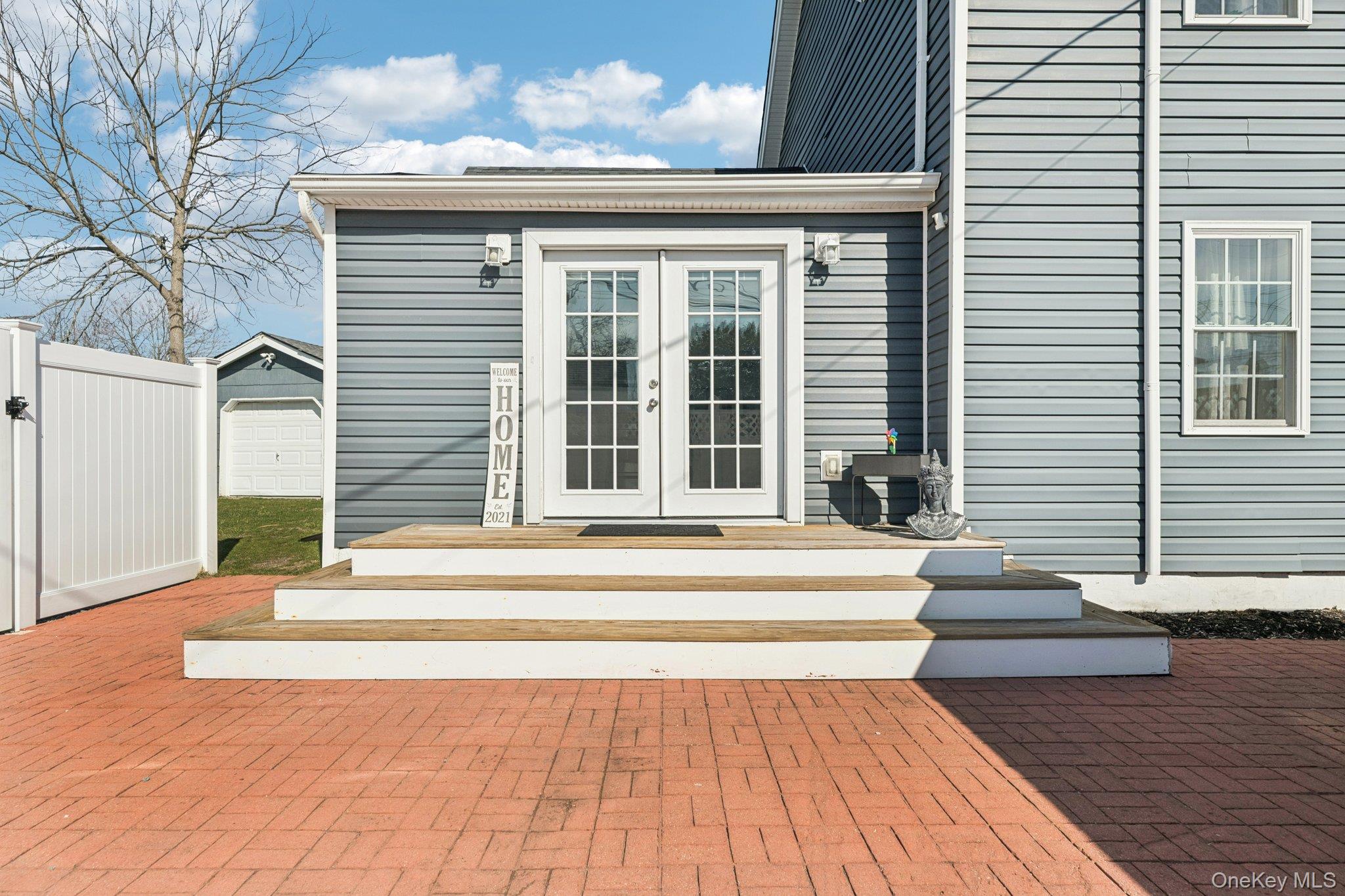 72 Waverly Avenue, Patchogue, NY 11772