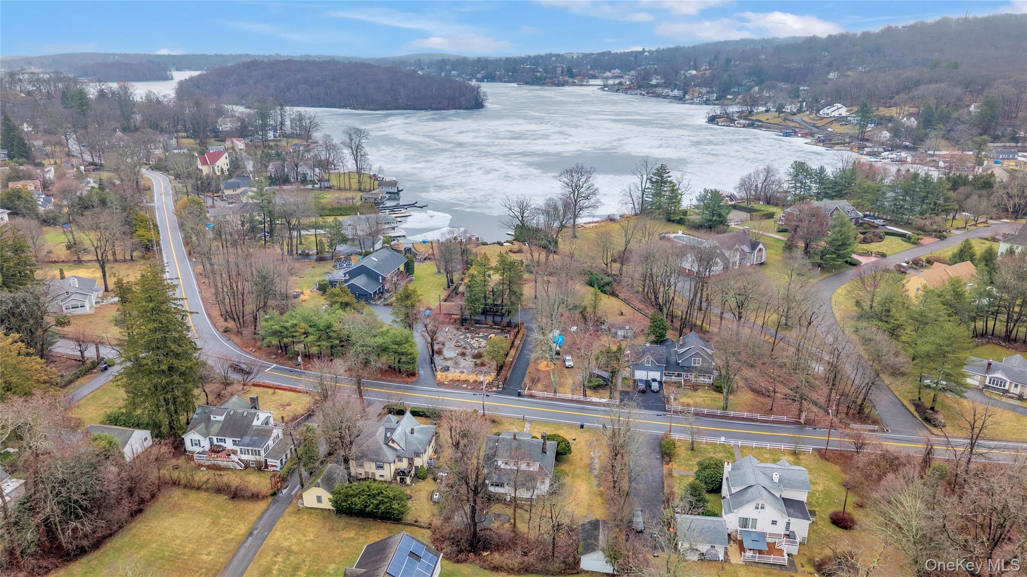 15 W Lake Boulevard, Mahopac, NY 10541