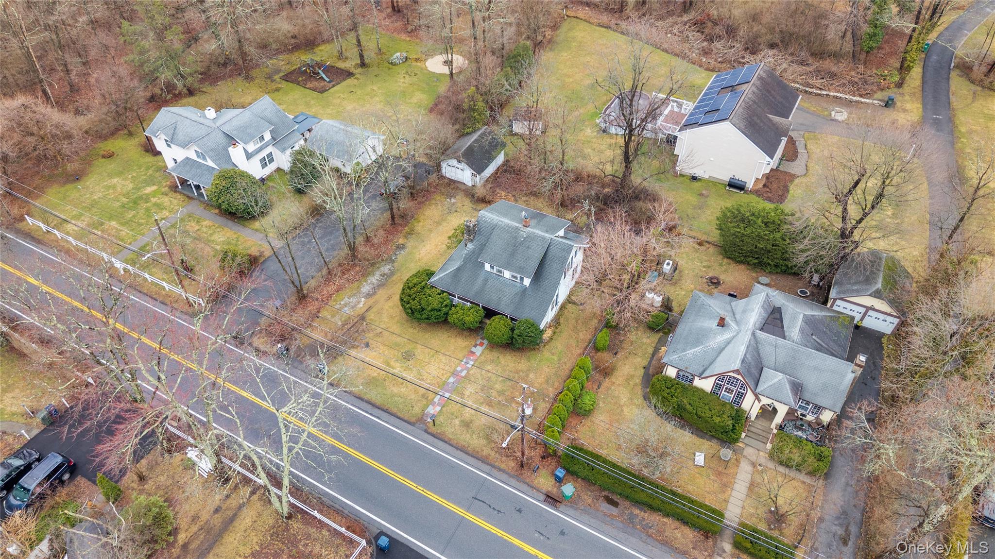 15 W Lake Boulevard, Mahopac, NY 10541