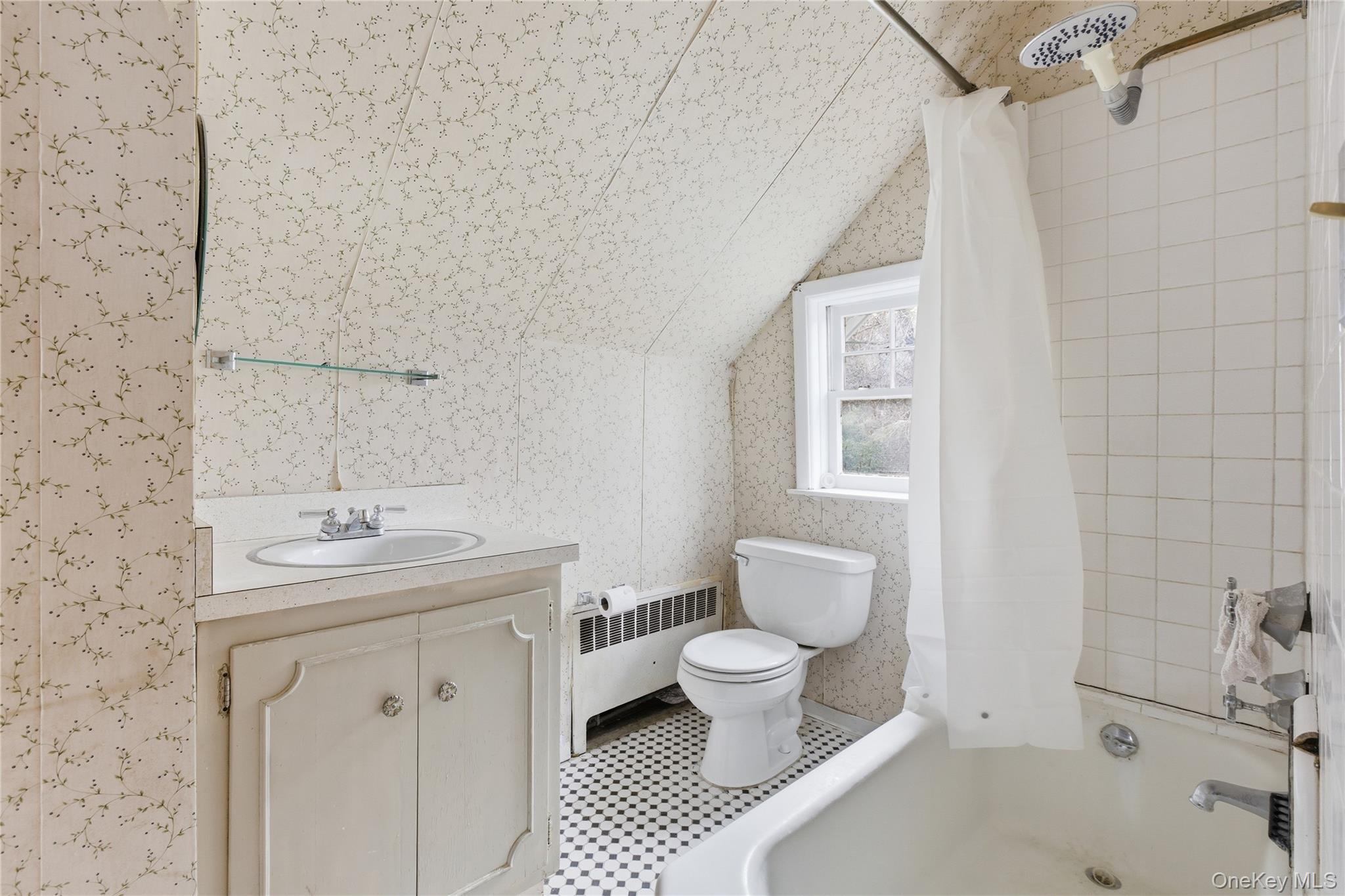 15 W Lake Boulevard, Mahopac, NY 10541