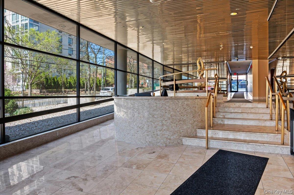 10 Cottage Place # 12F, White Plains, NY 10601