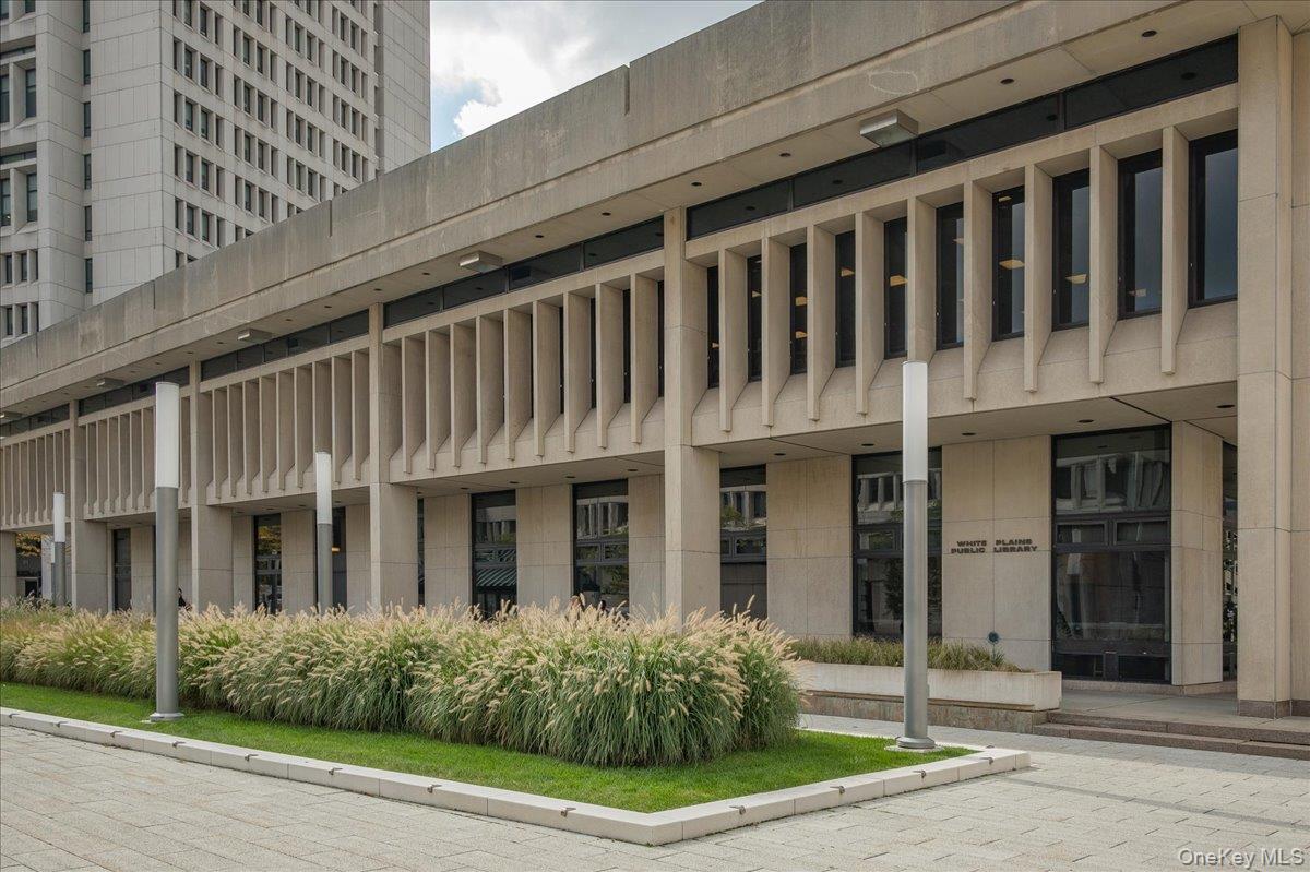 10 Cottage Place # 12F, White Plains, NY 10601