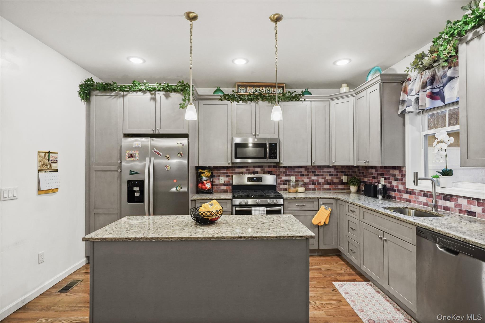 28 Magnolia Park, Middletown, NY 10940