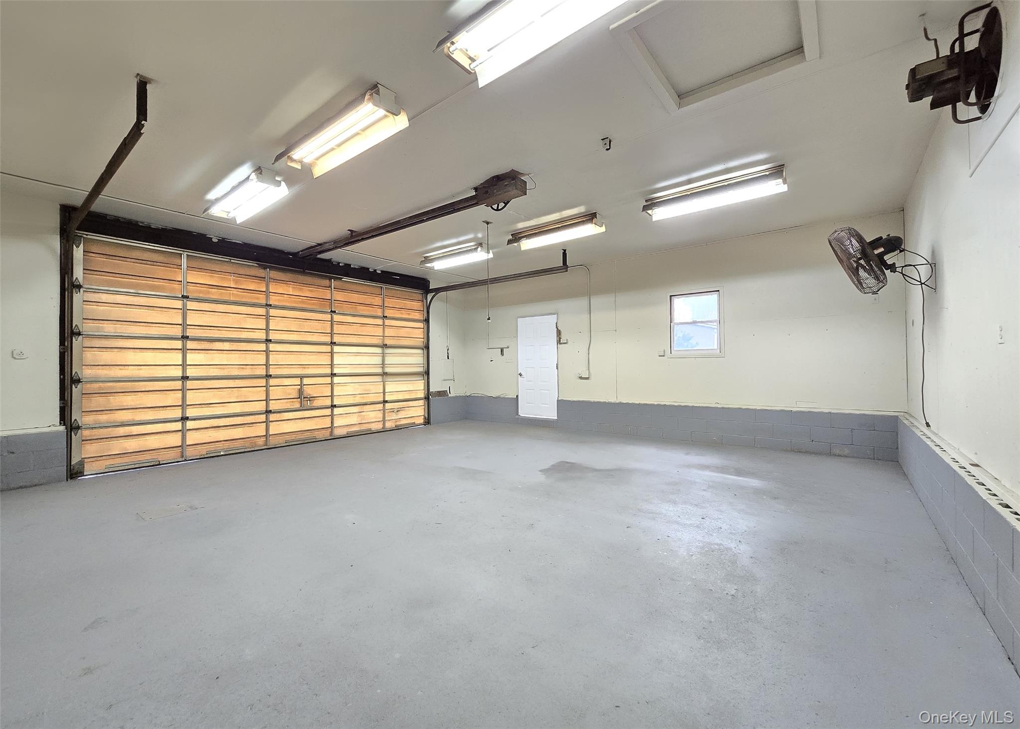 21 Possum Lane, East Setauket, NY 11733