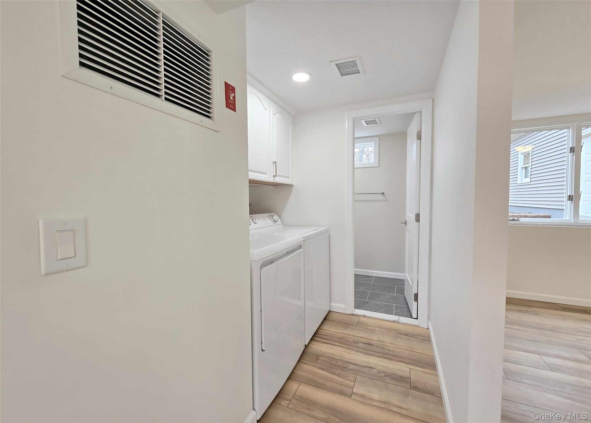 21 Possum Lane, East Setauket, NY 11733