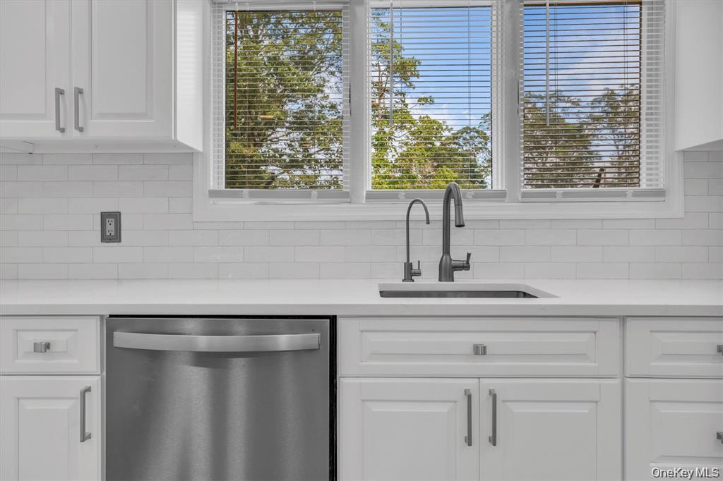 Ronkonkoma, NY 11779