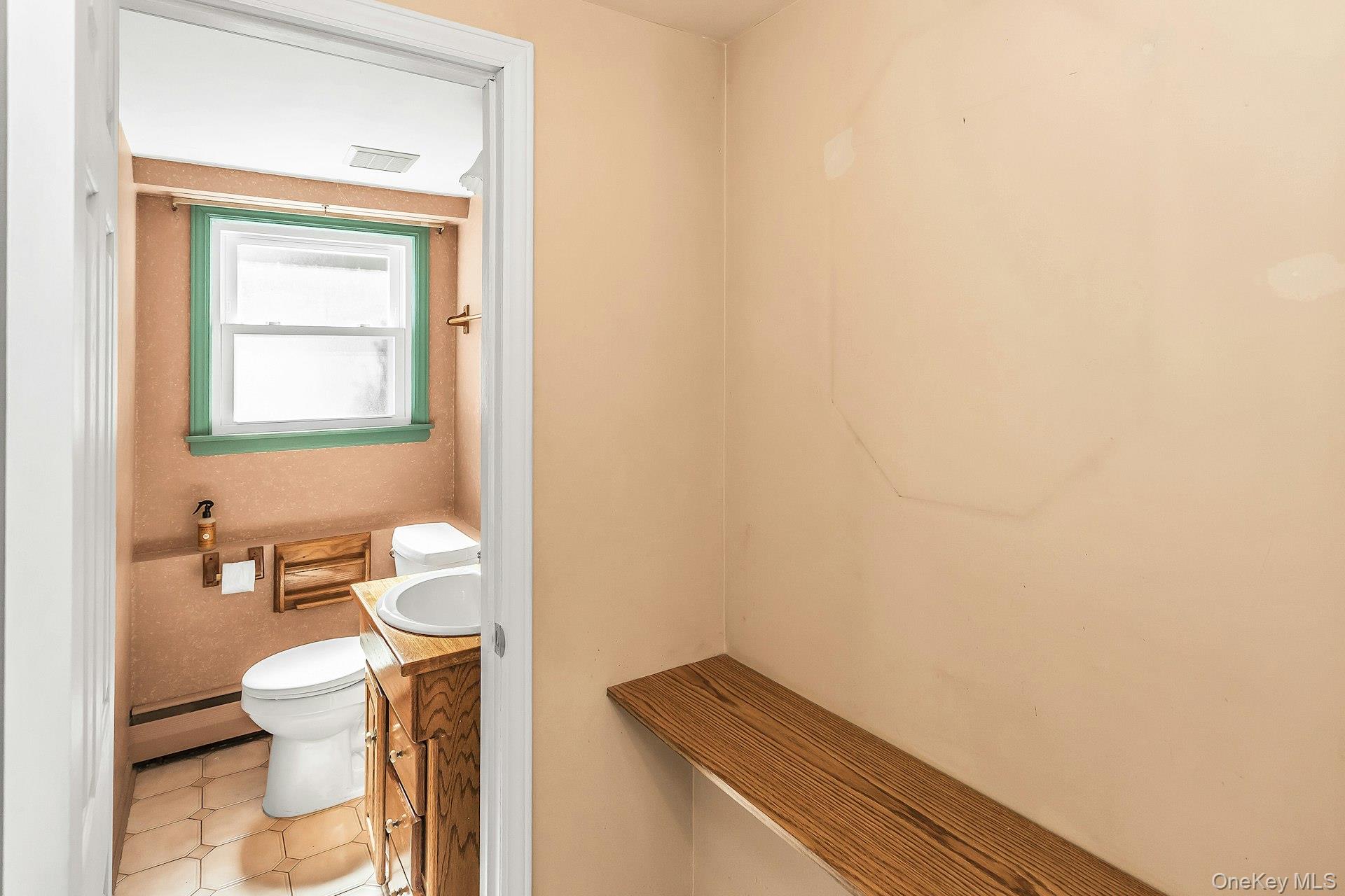 71 Lea Ann Terrace, Wantagh, NY 11793