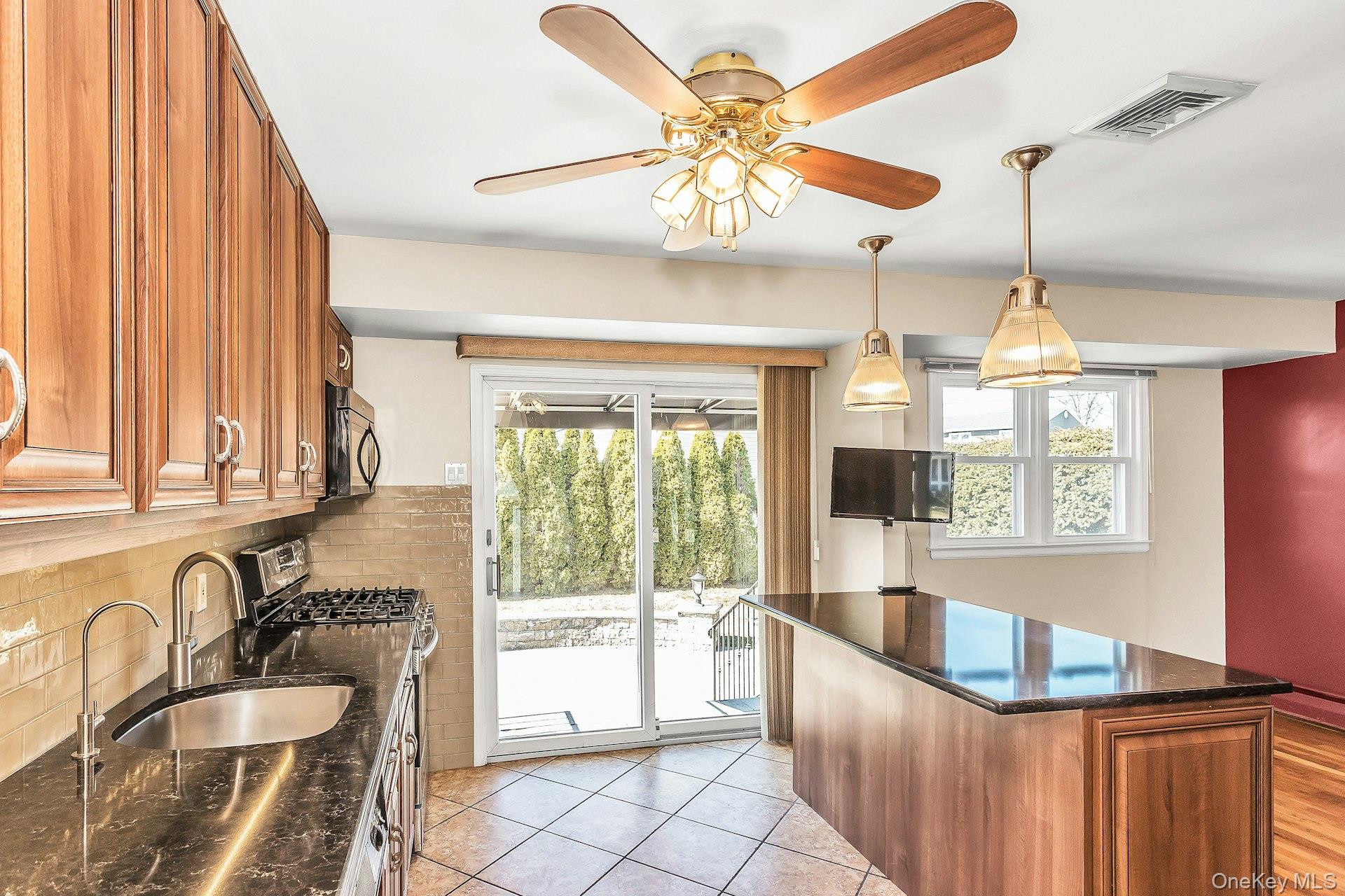 71 Lea Ann Terrace, Wantagh, NY 11793