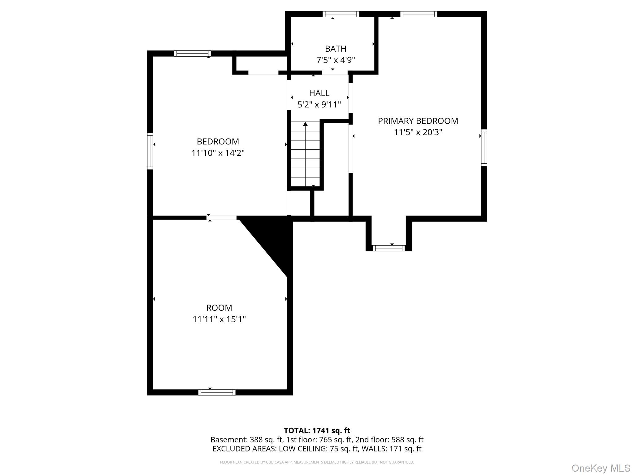 44 Elizabeth Avenue, Smithtown, NY 11787