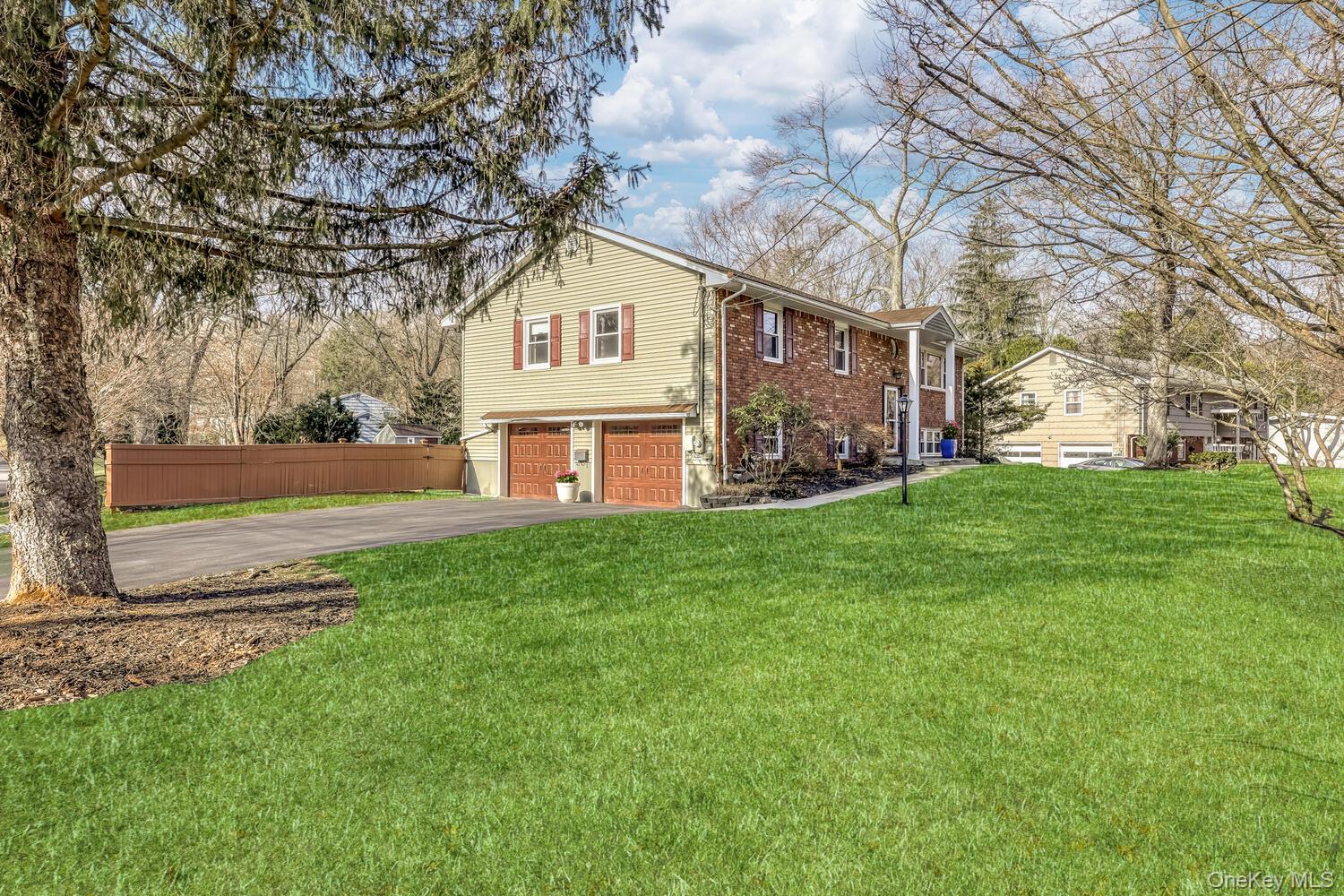 7 E Mayer Drive, Suffern, NY 10901