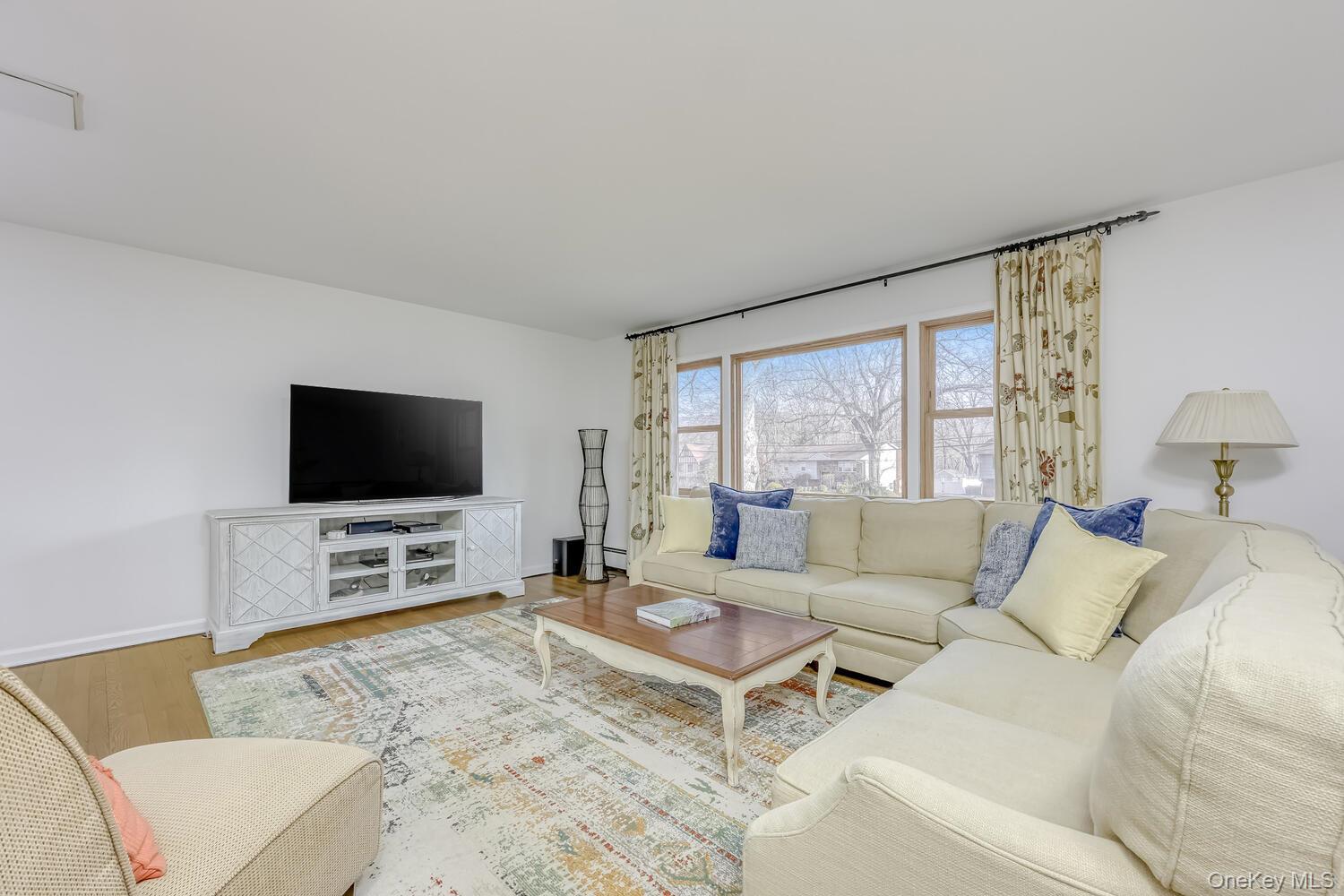 7 E Mayer Drive, Suffern, NY 10901