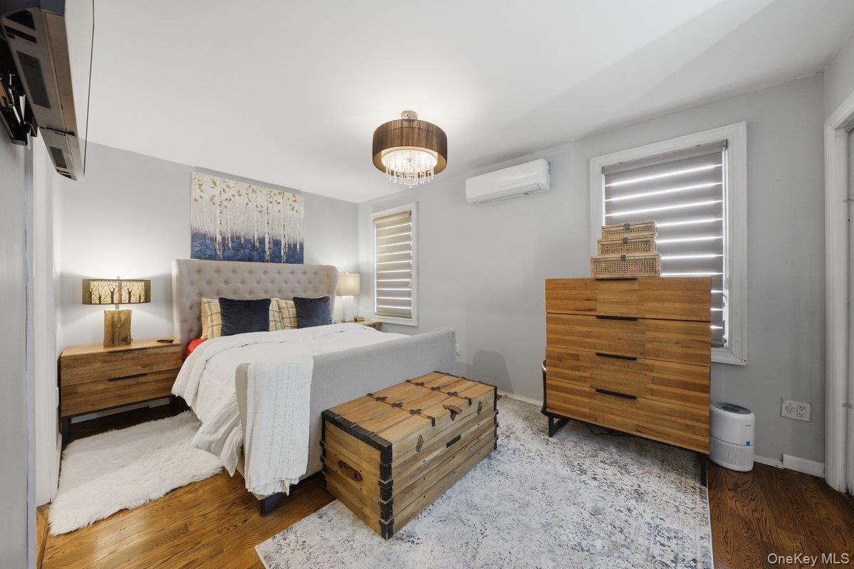 4641 Carpenter Avenue, Bronx, NY 10470