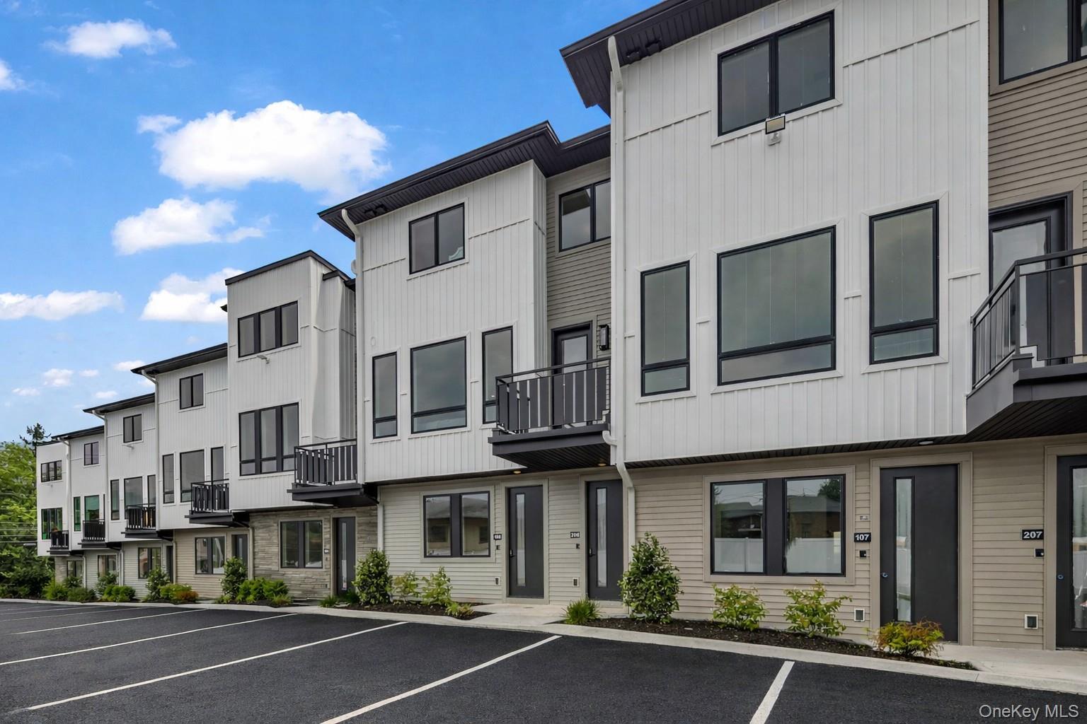 17 Union Road # 208, Spring Valley, NY 10977