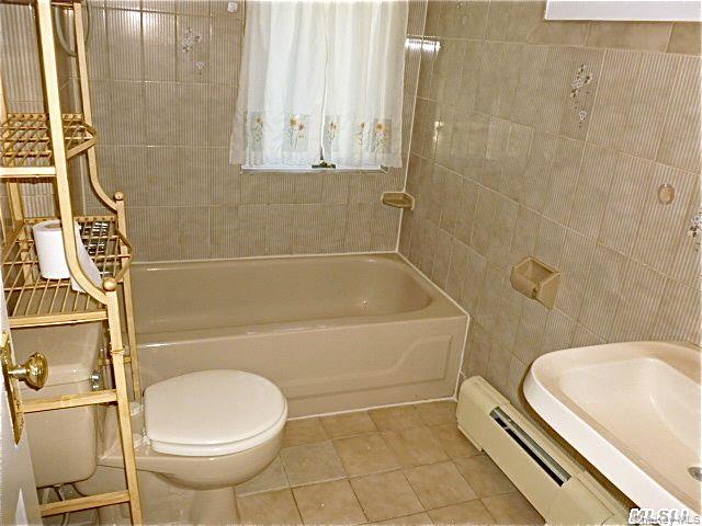 15 Maple Grove Street, Great Neck, NY 11023