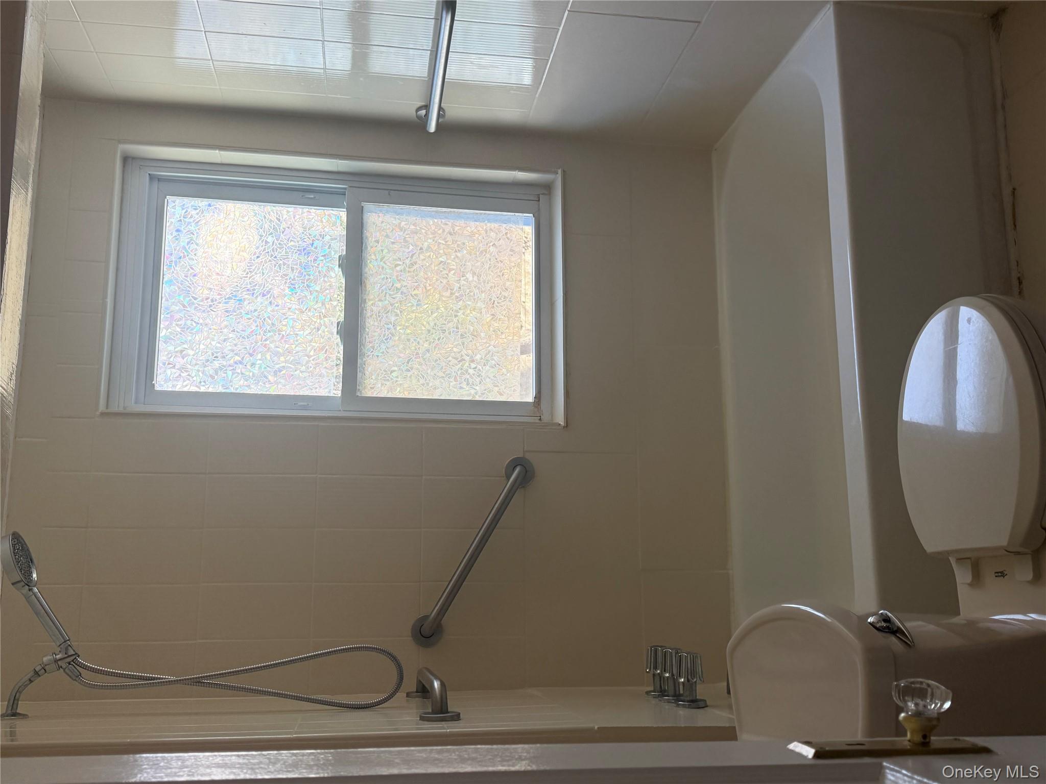 15 Maple Grove Street, Great Neck, NY 11023