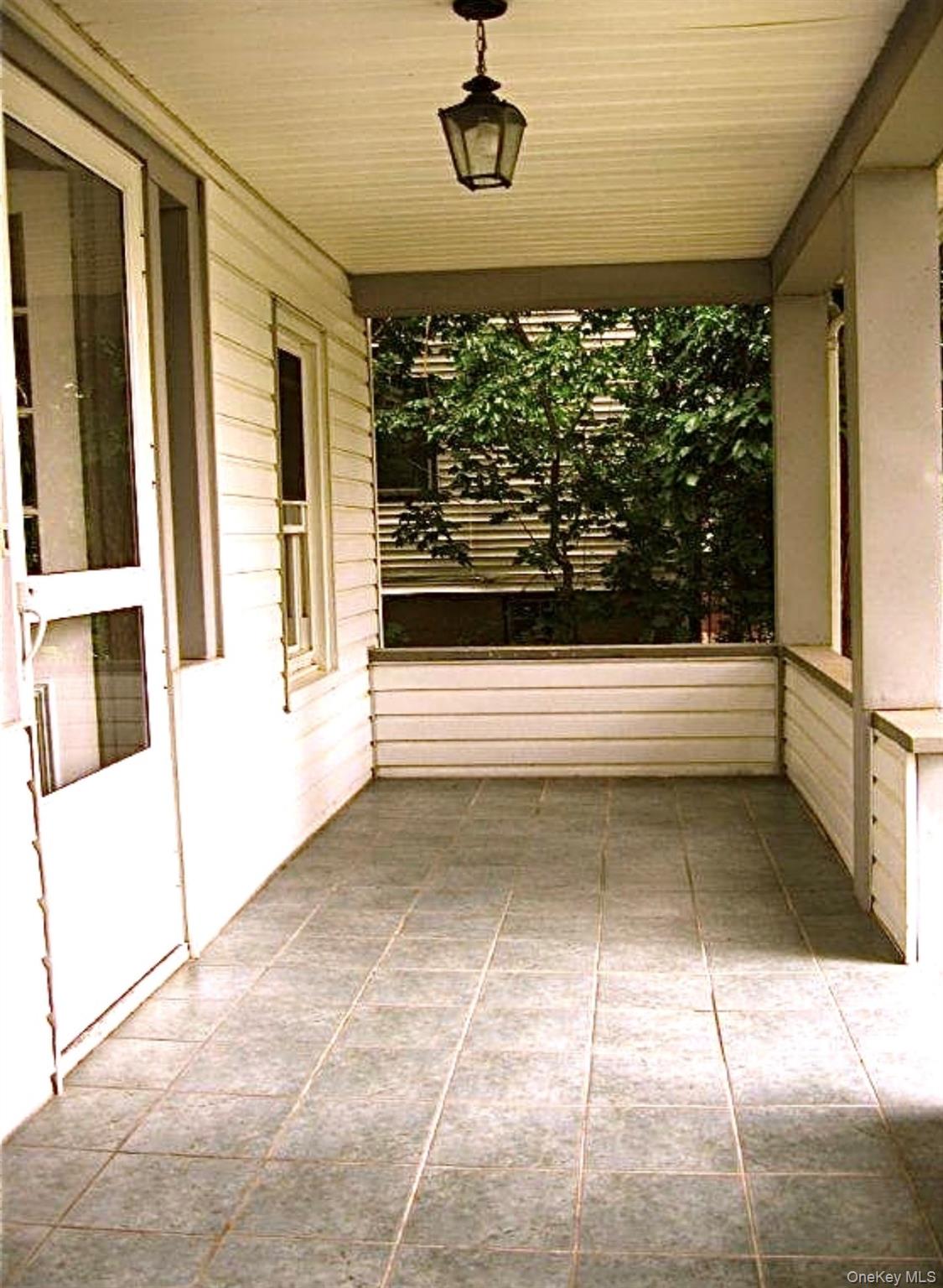 15 Maple Grove Street, Great Neck, NY 11023