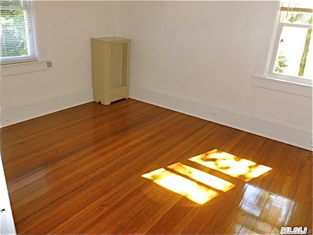 15 Maple Grove Street, Great Neck, NY 11023