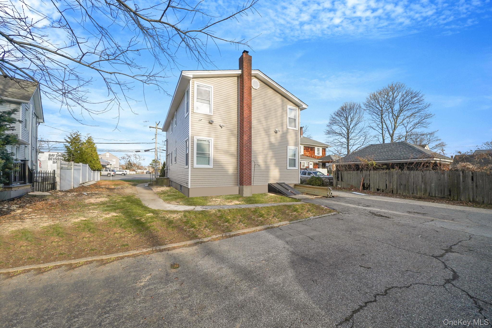 130 5th Avenue, Bay Shore, NY 11706