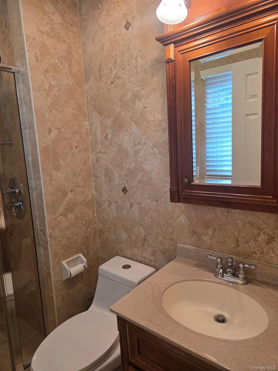 29 Carriage Hill Lane, Poughkeepsie, NY 12603