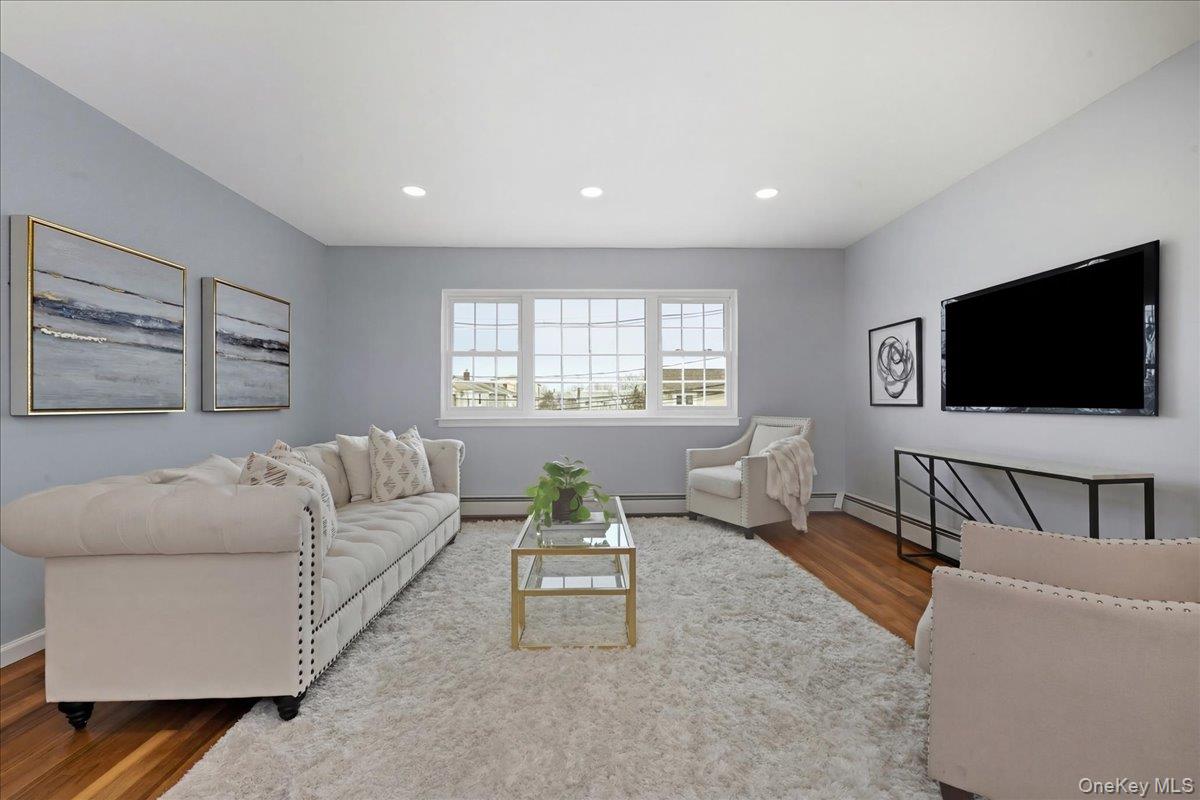 557 Southside Avenue, Freeport, NY 11520