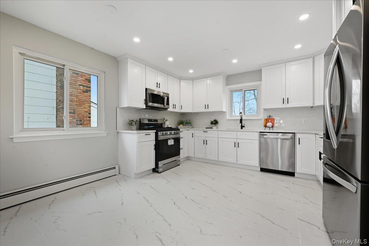 557 Southside Avenue, Freeport, NY 11520