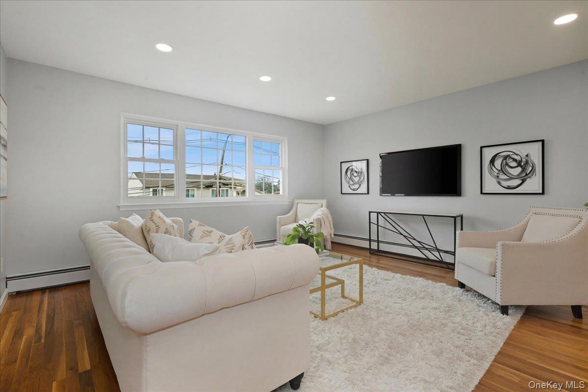 557 Southside Avenue, Freeport, NY 11520