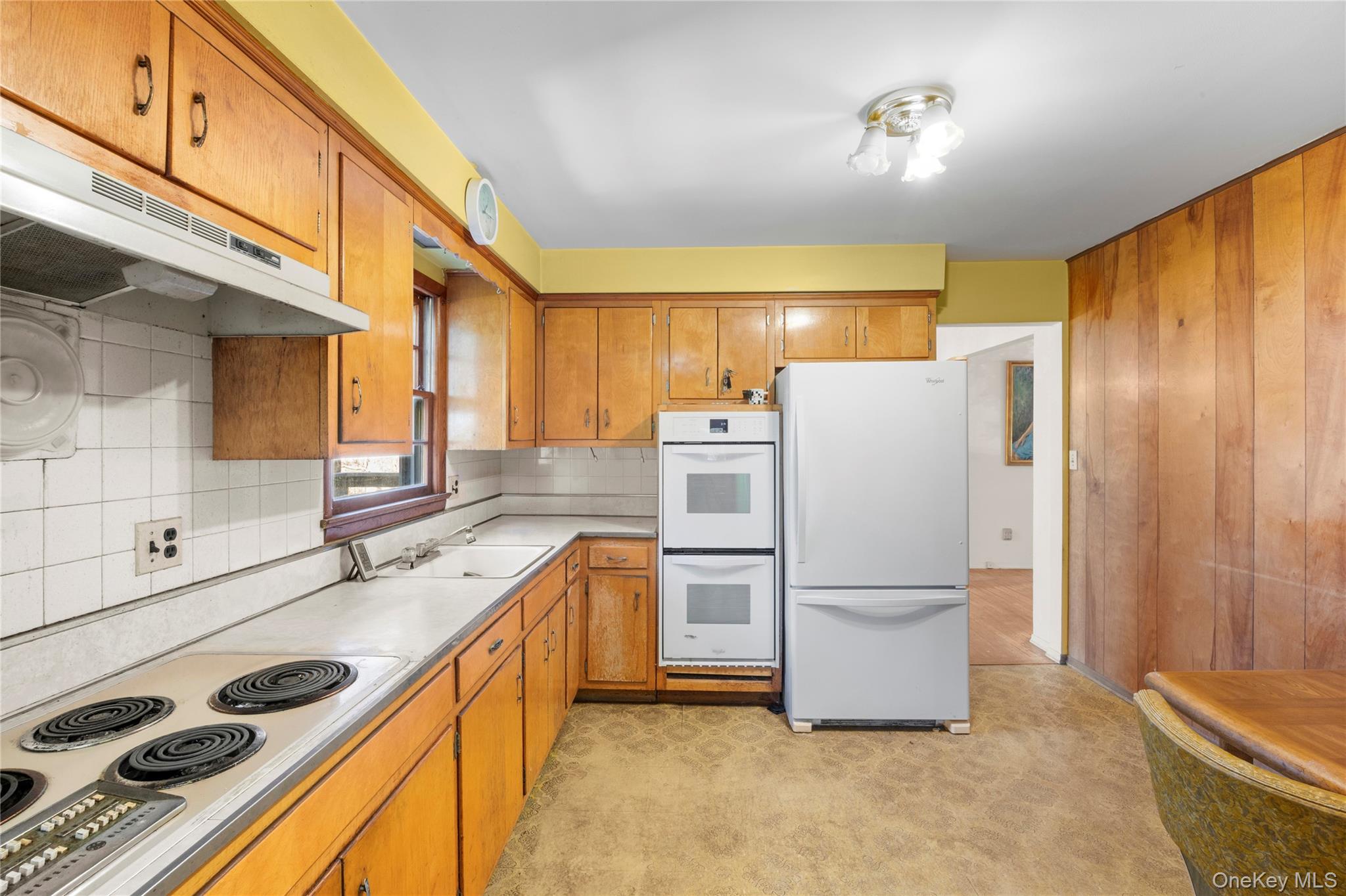 11 Delaware Avenue, Port Washington, NY 11050