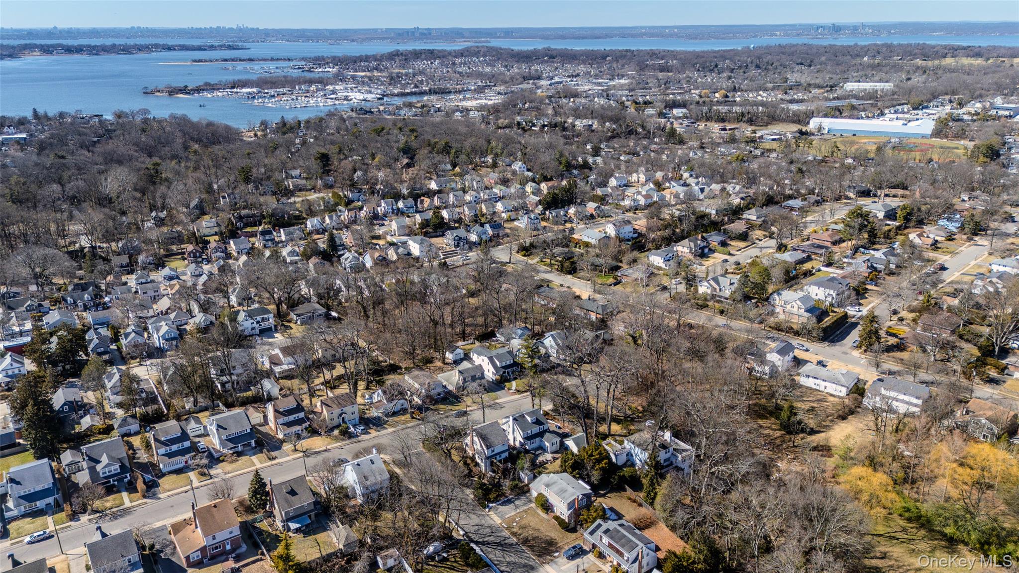 11 Delaware Avenue, Port Washington, NY 11050