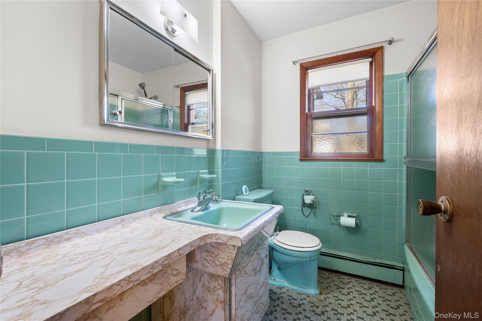 11 Delaware Avenue, Port Washington, NY 11050