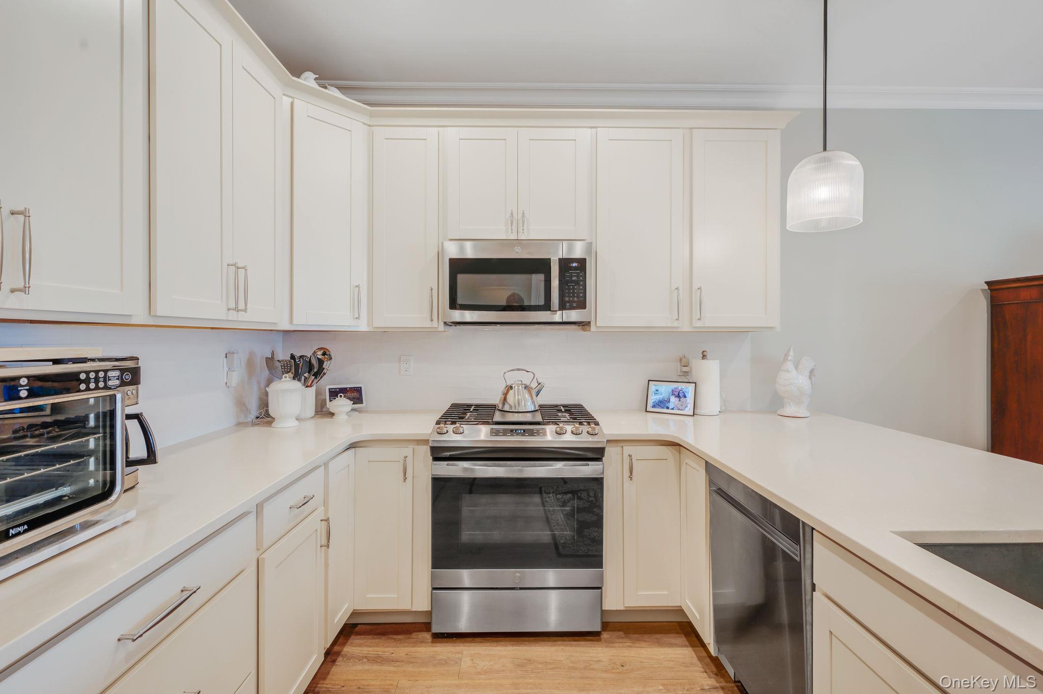 3104 Fox Hill Drive, Baiting Hollow, NY 11933