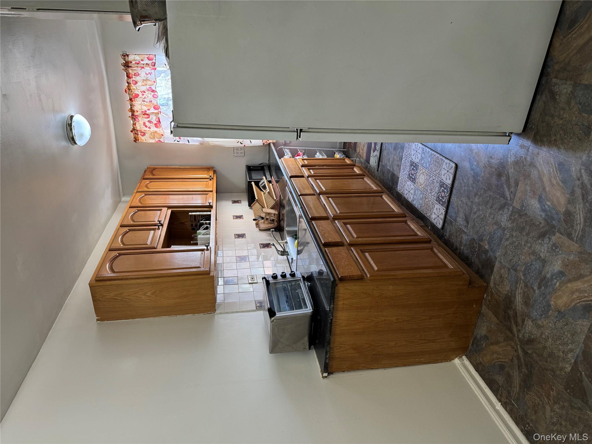 745 E 231st Street # 3F, Bronx, NY 10466