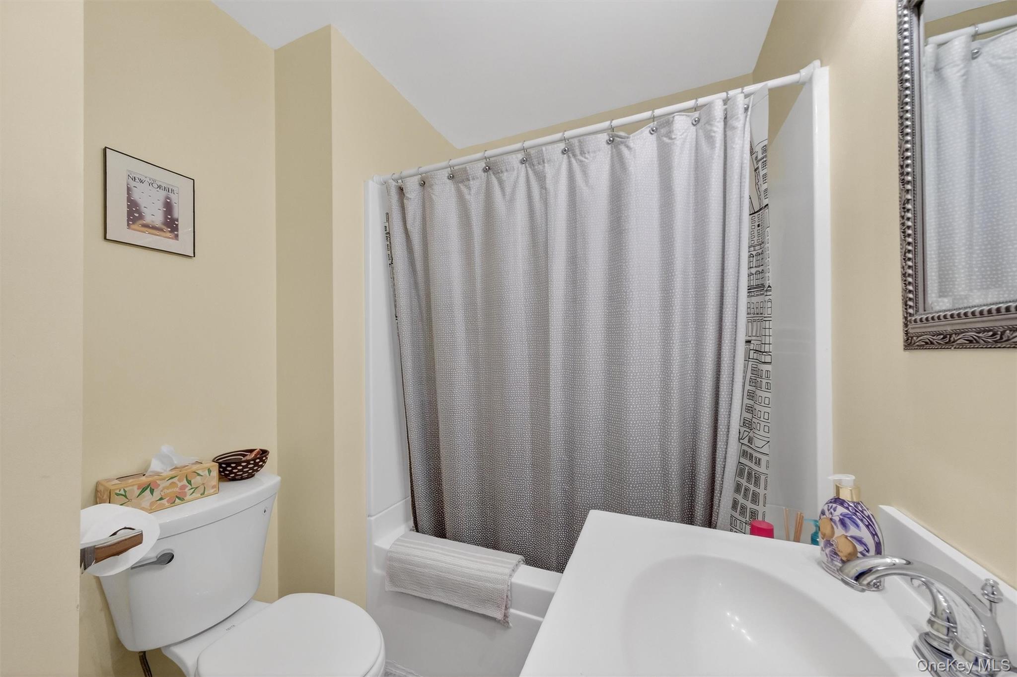 15 Meadow Drive, Red Hook, NY 12571