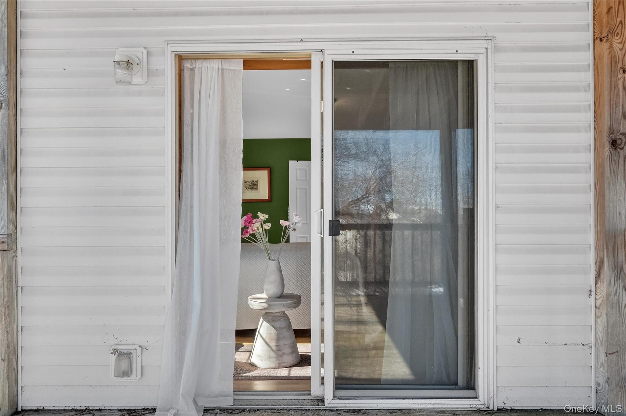 15 Meadow Drive, Red Hook, NY 12571