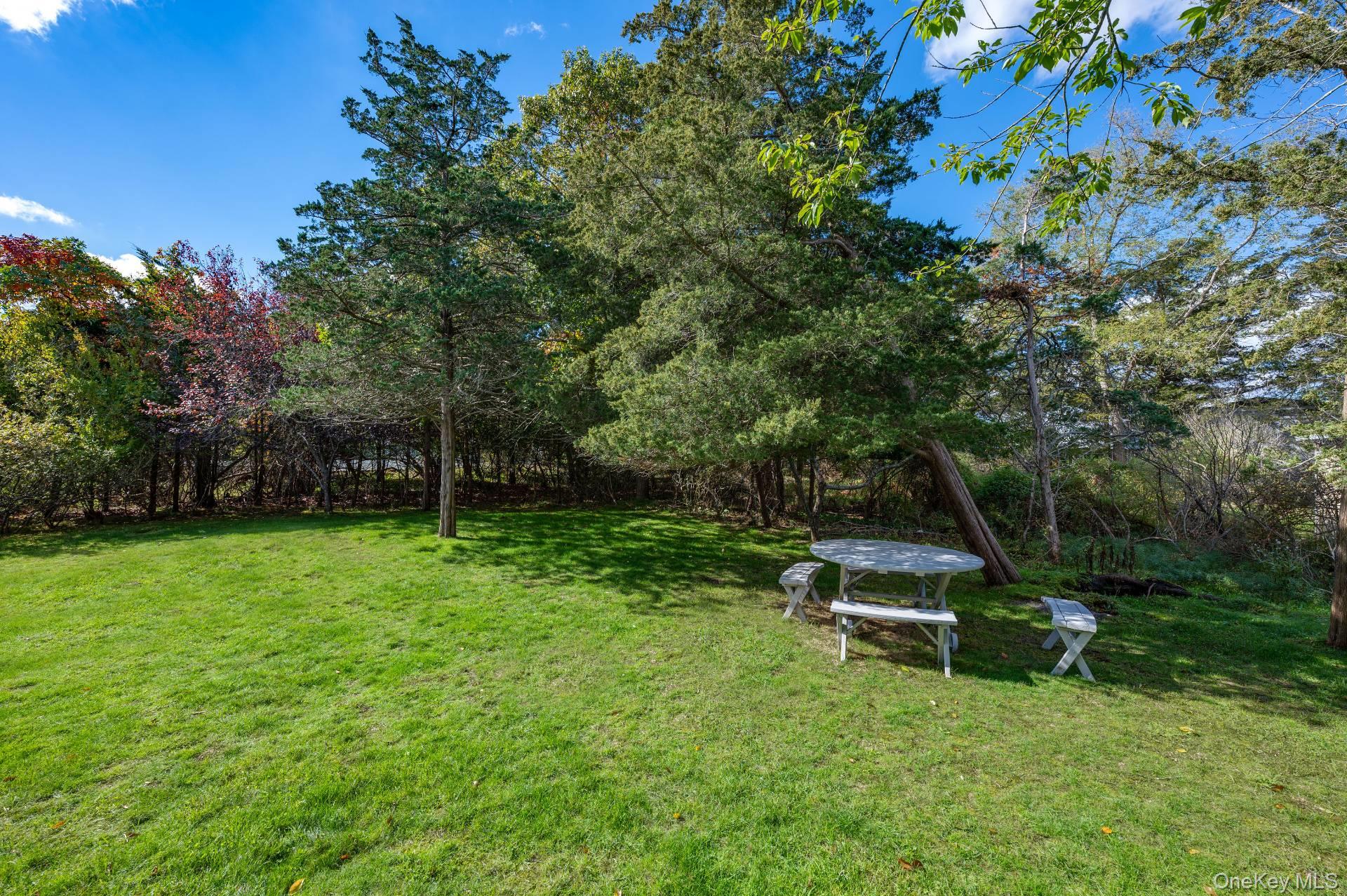 3 Meadow Way, Westhampton Beach, NY 11978