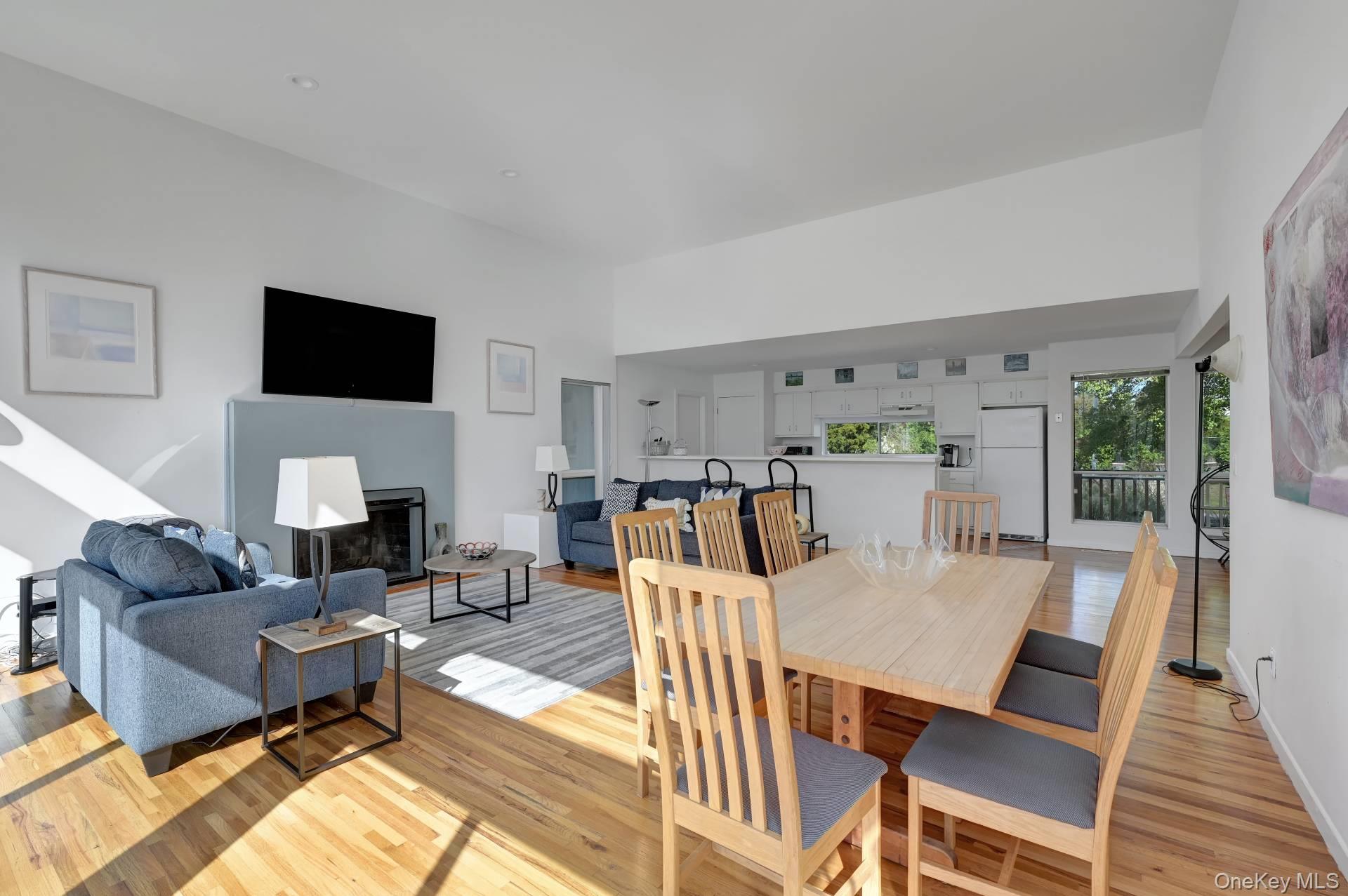 3 Meadow Way, Westhampton Beach, NY 11978