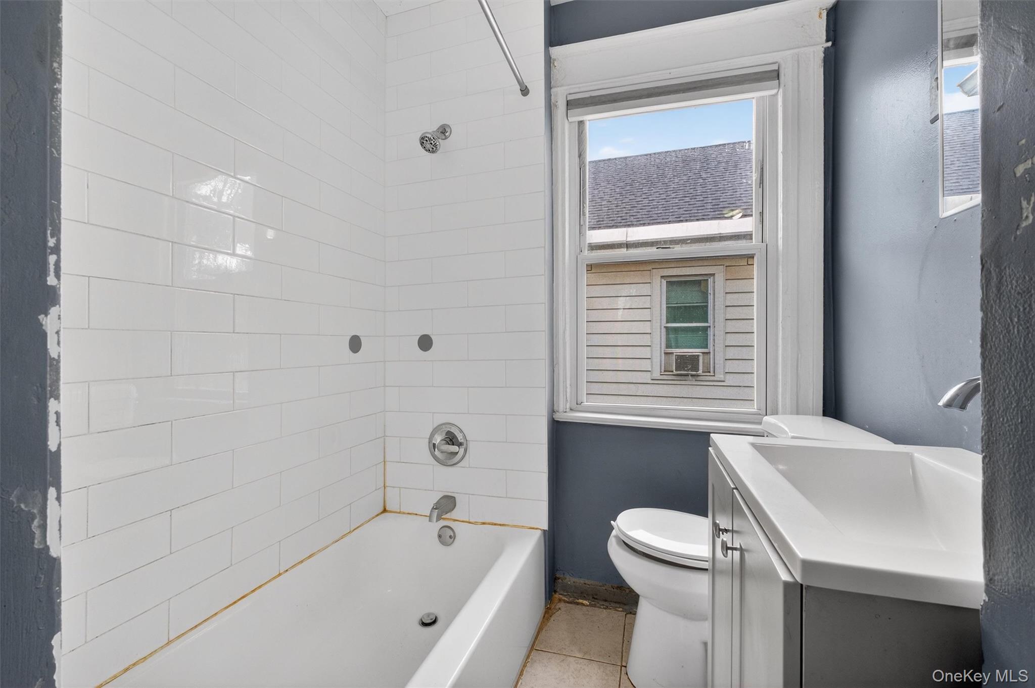 11 Manitou Avenue, Poughkeepsie, NY 12603