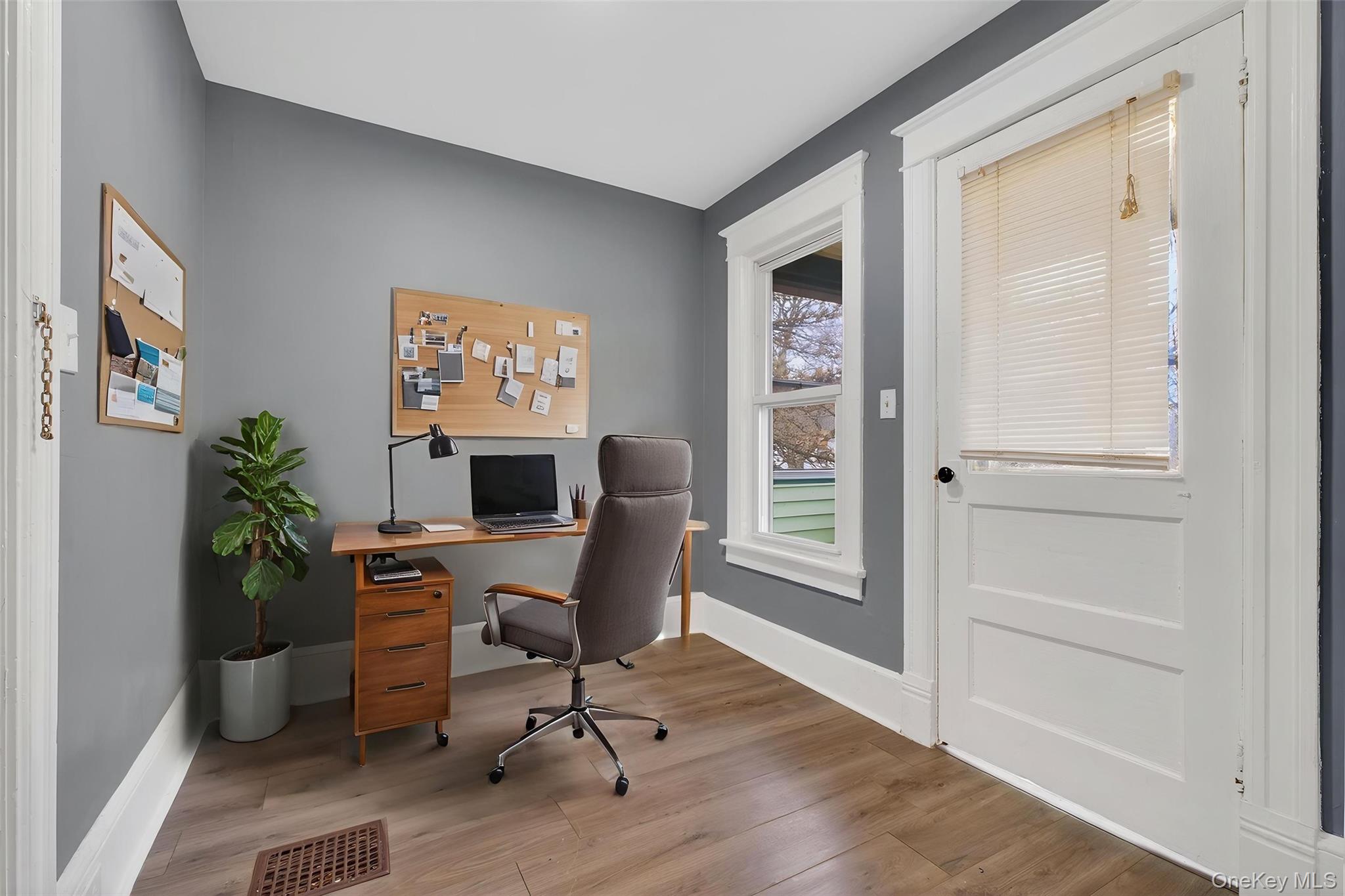 11 Manitou Avenue, Poughkeepsie, NY 12603