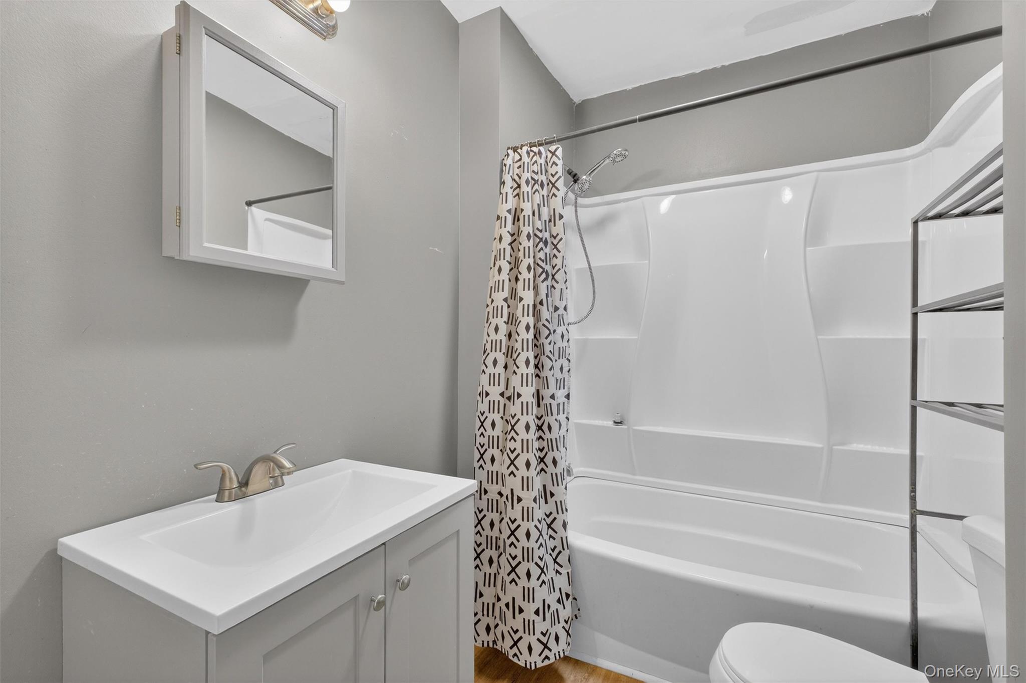 11 Manitou Avenue, Poughkeepsie, NY 12603