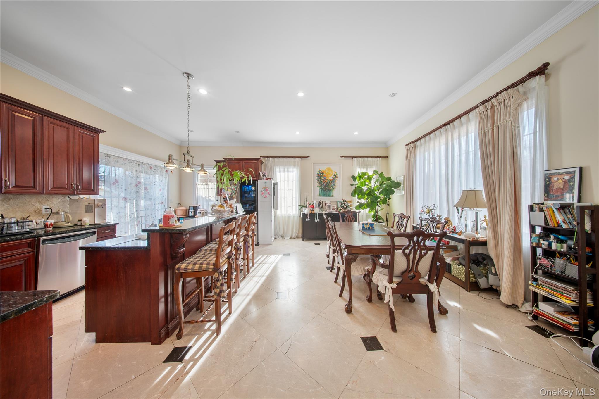 66-19 Commonwealth Boulevard, Little Neck, NY 11362