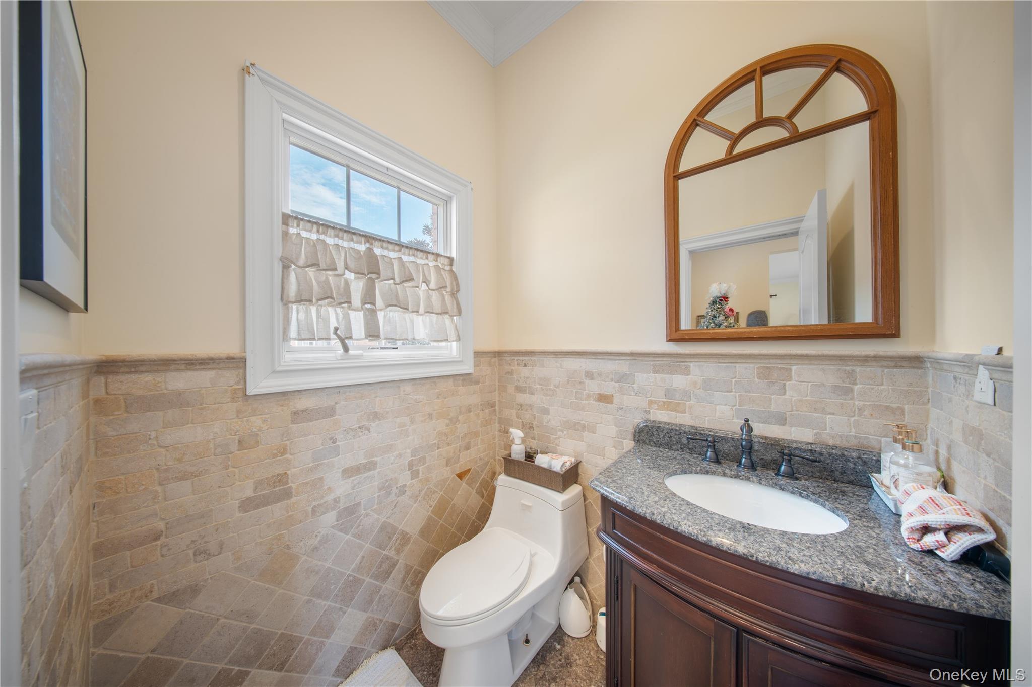 66-19 Commonwealth Boulevard, Little Neck, NY 11362