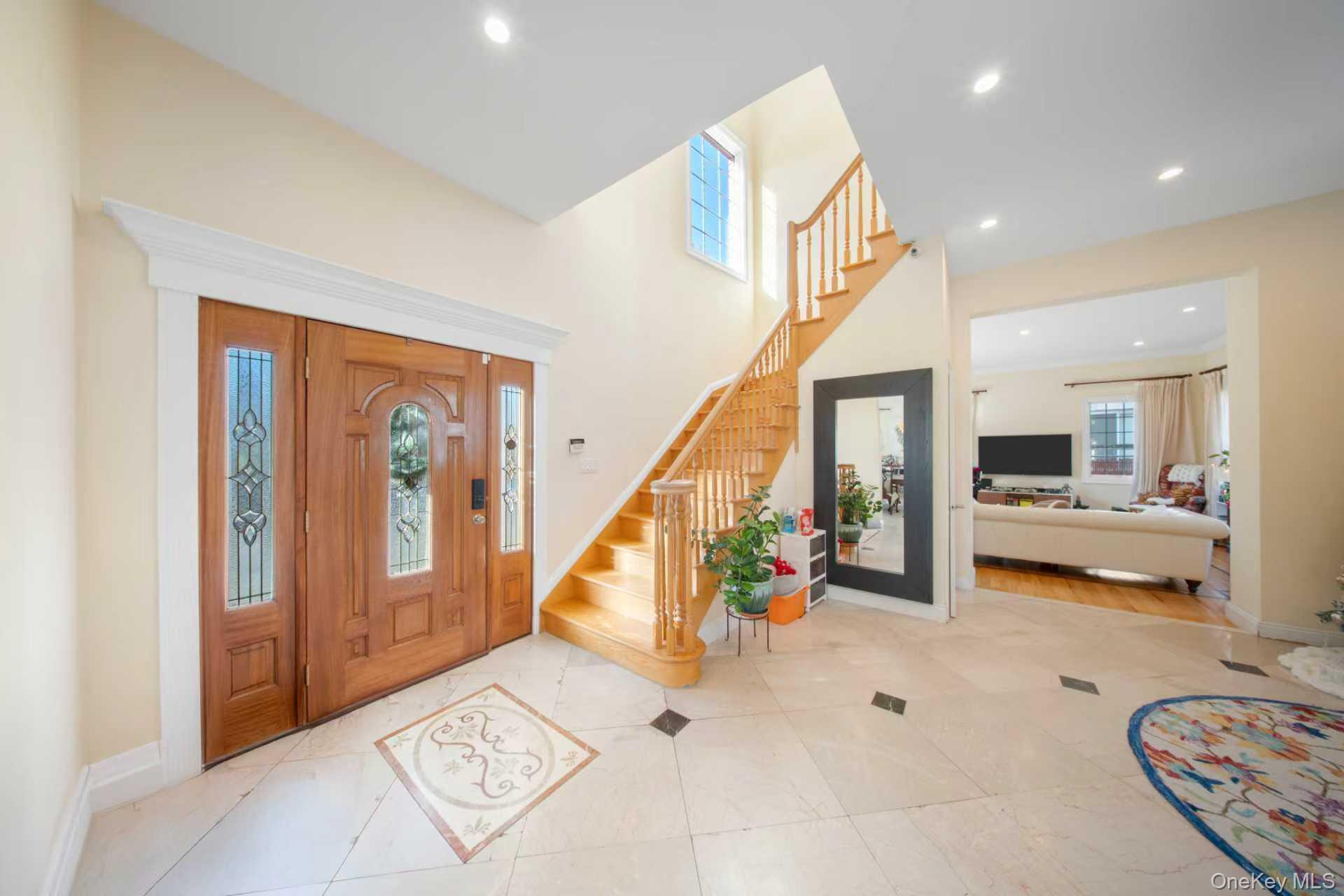 66-19 Commonwealth Boulevard, Little Neck, NY 11362