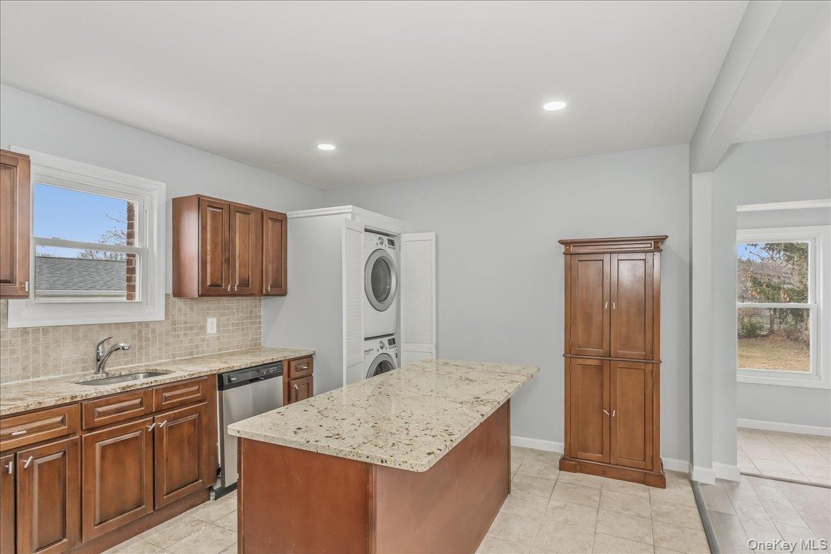 75 Anstice Street, Oyster Bay, NY 11771