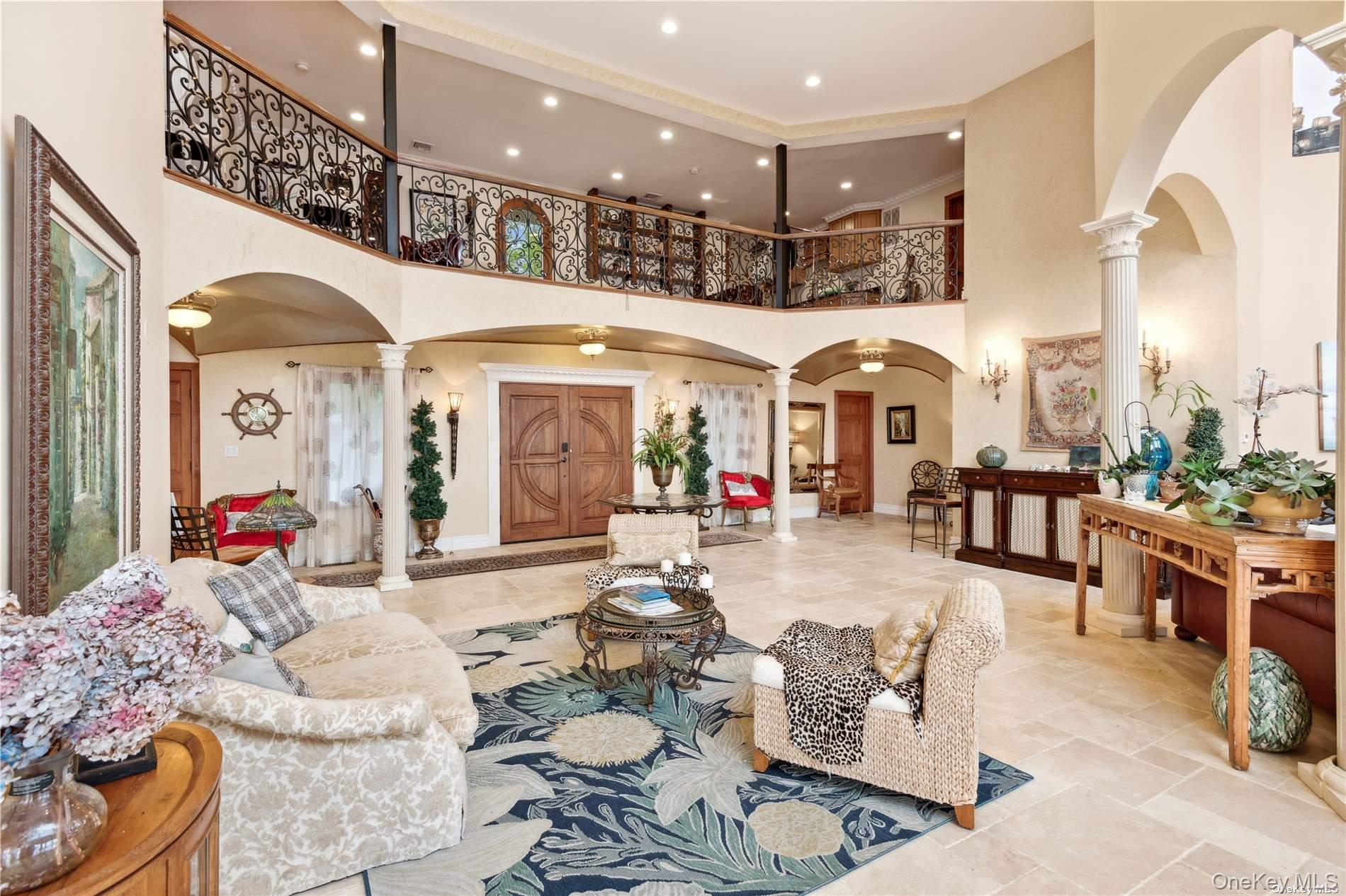 13 Seatuck Lane, Remsenburg, NY 11960