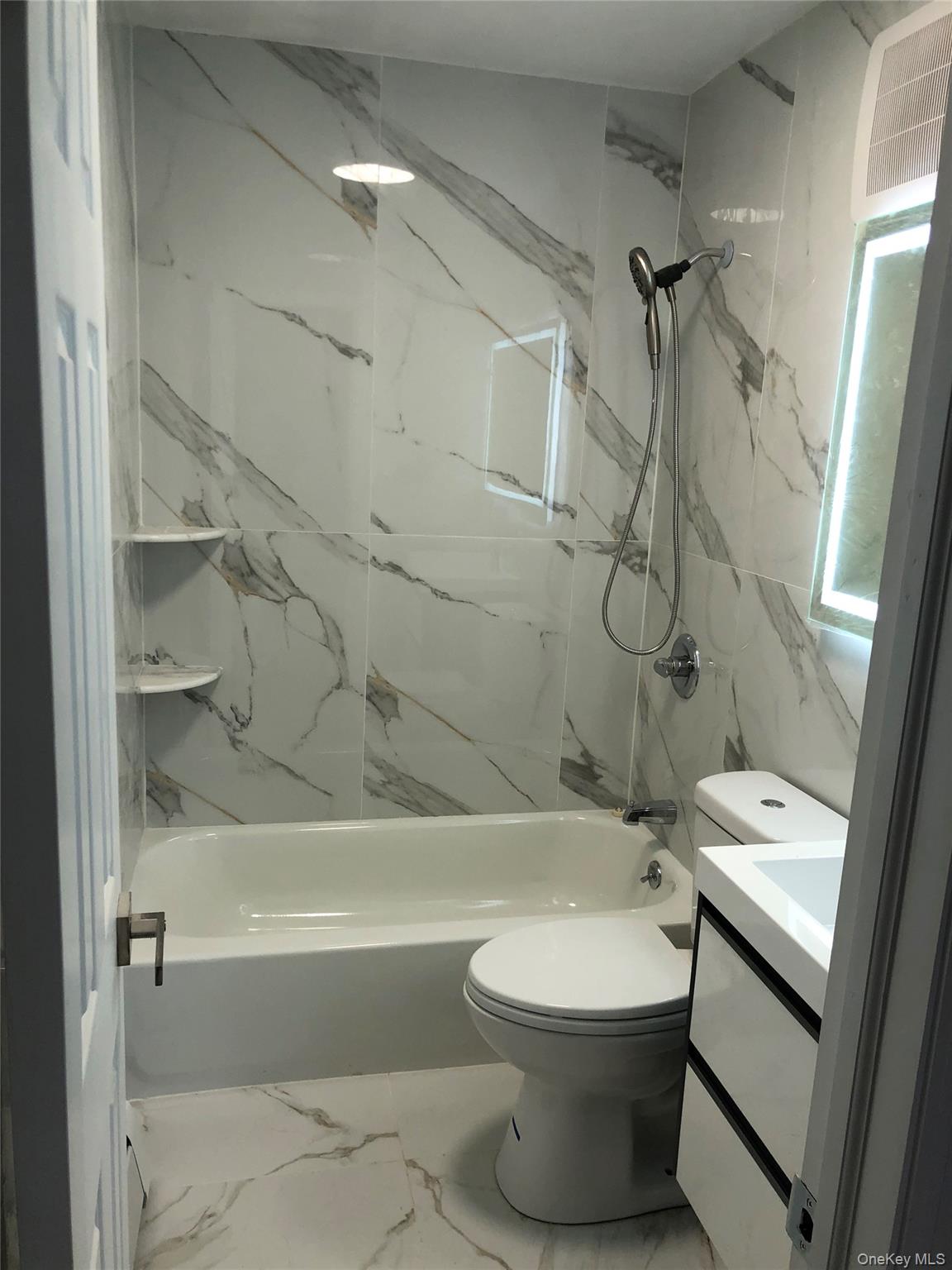 25-28 120th Street # C2B, Flushing, NY 11354