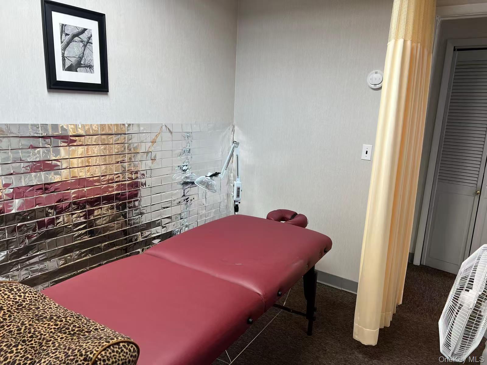 6268 Jericho Turnpike # 1, Commack, NY 11725