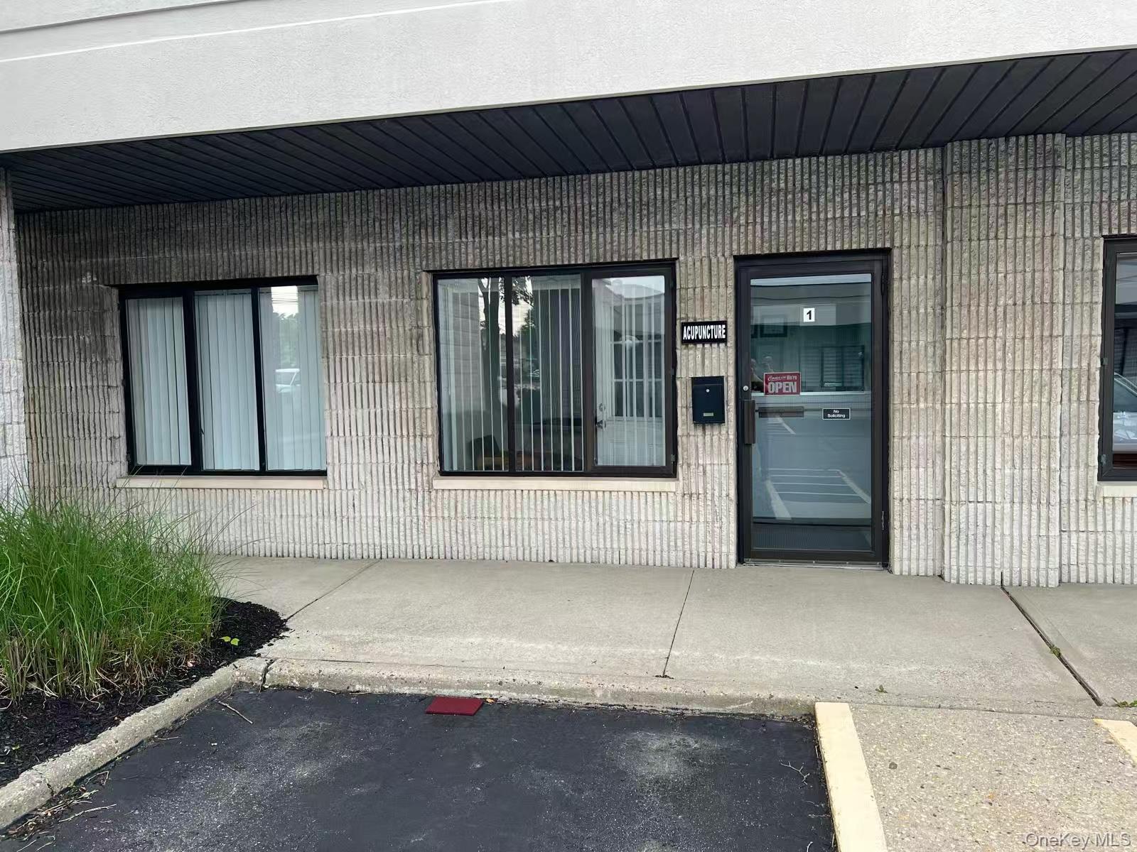 6268 Jericho Turnpike # 1, Commack, NY 11725