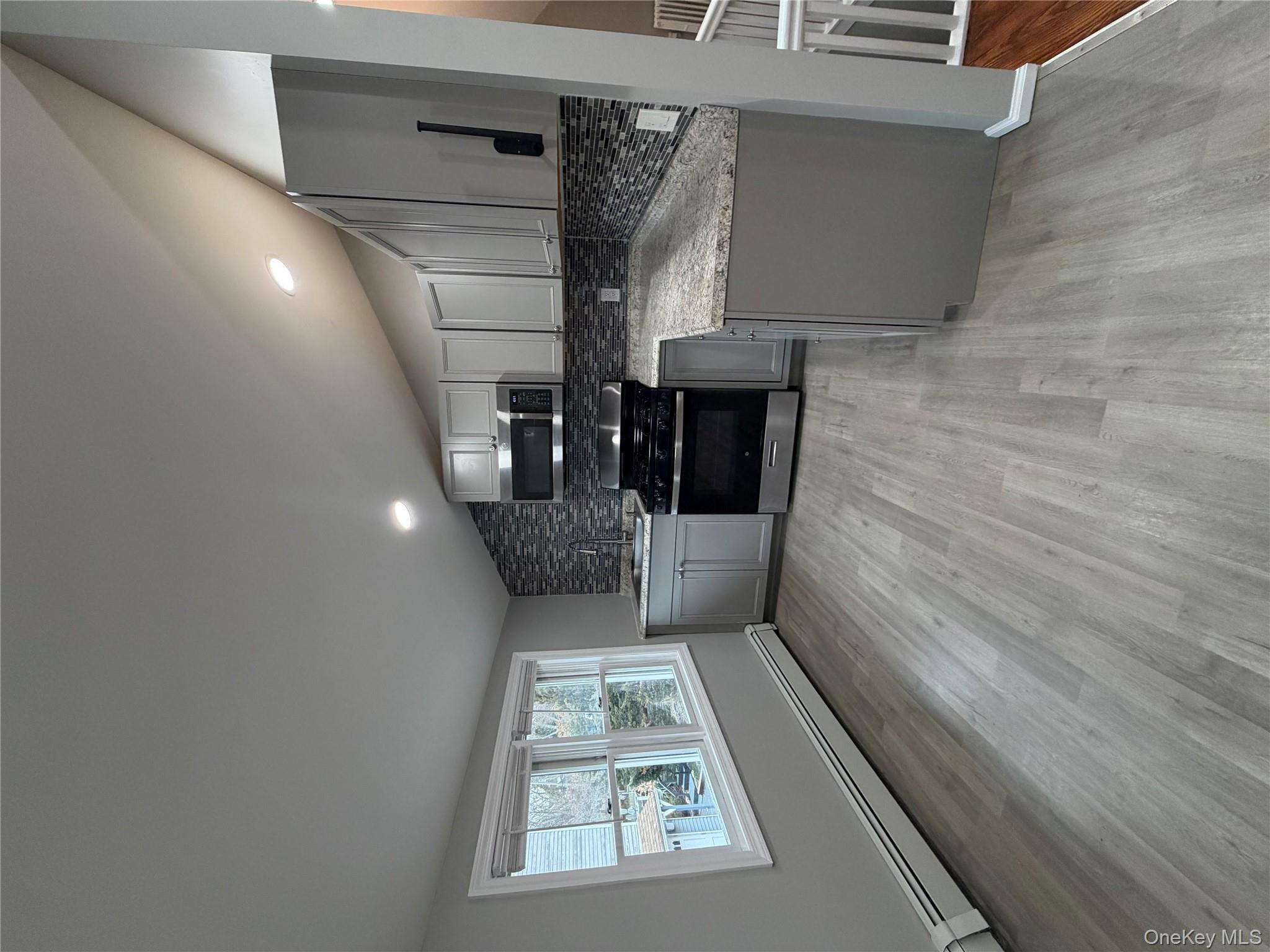 7 S Atlantic Street, Bay Shore, NY 11706